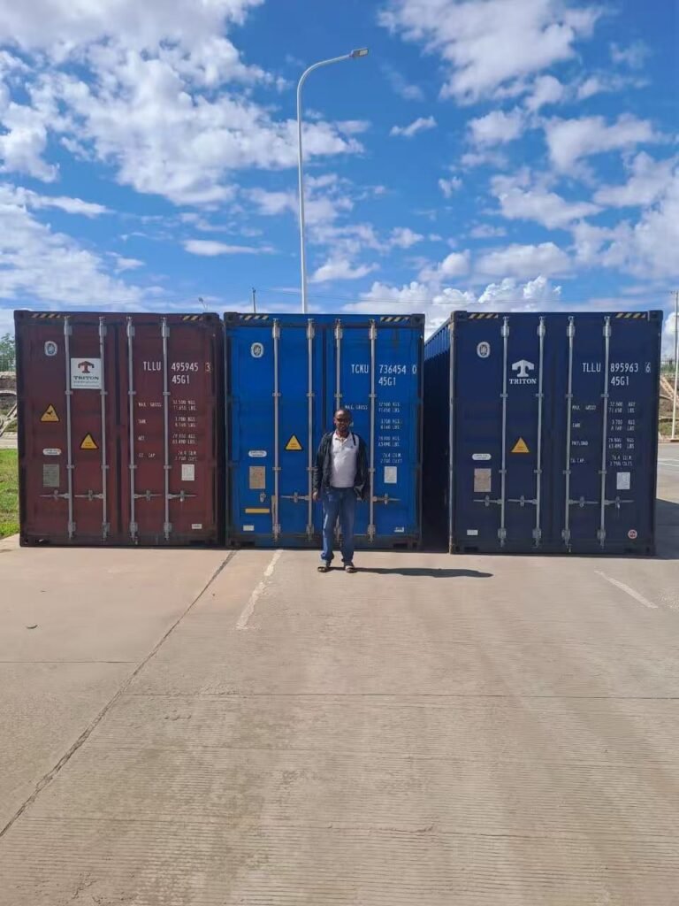 Warm Feedback! Customer Sent Container Group Photo of Smart Street Lights