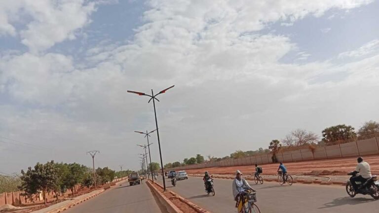 Solar Street Light Cost: The Ultimate B2B Price Guide for Affordable Projects